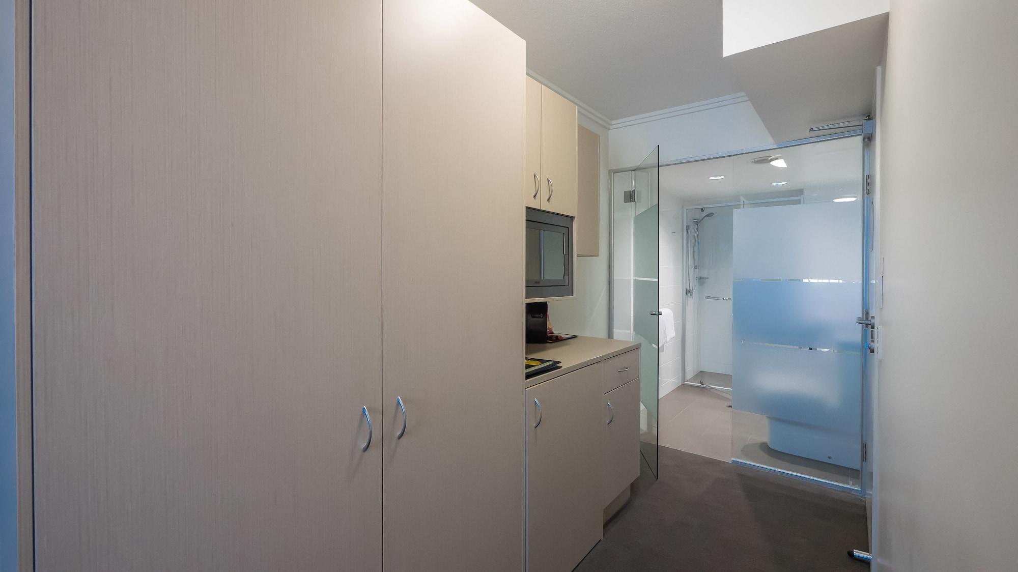 The Capitol Aparthotel 4*